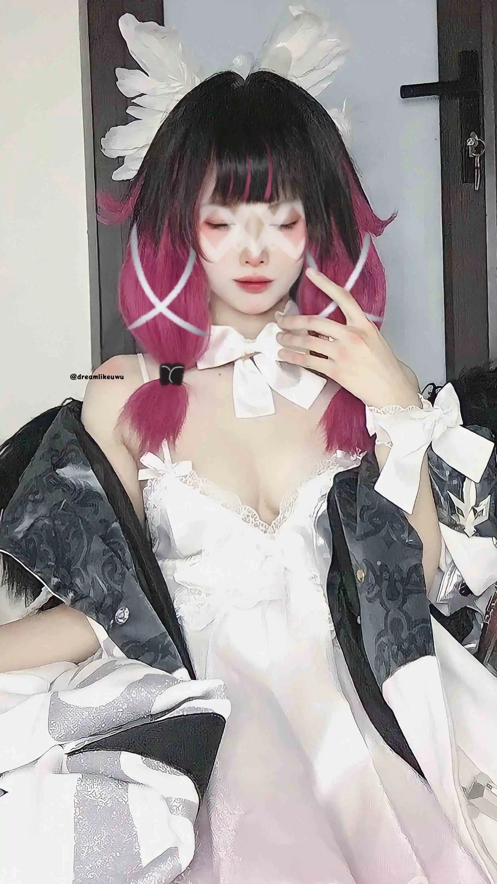 DreamlikeUwU cosplay Columbina - Genshin Impact (2)(jpg).webp