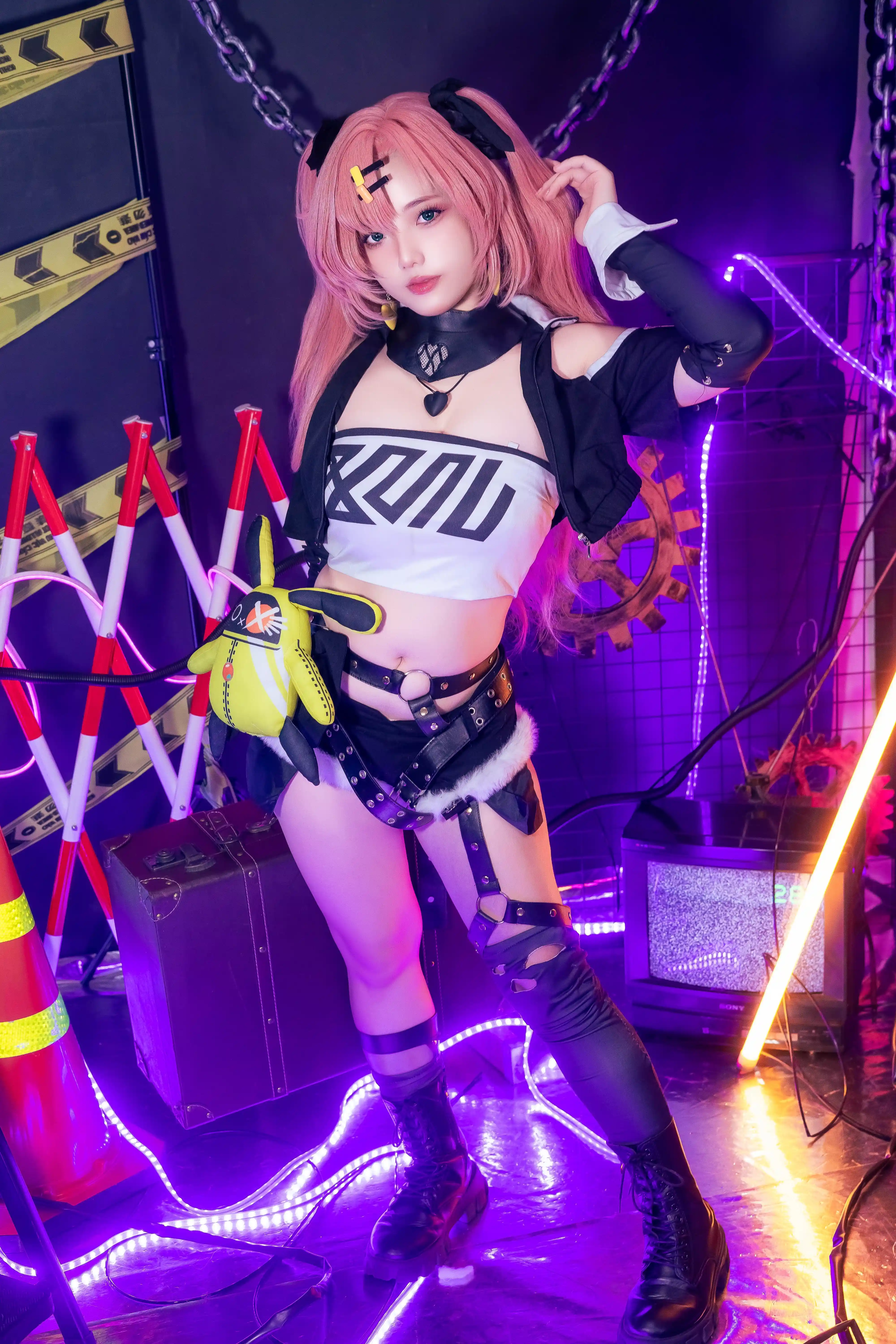 Messie Huang写真 cosplay Nicole Demara - Zenless Zone Zero (13).webp