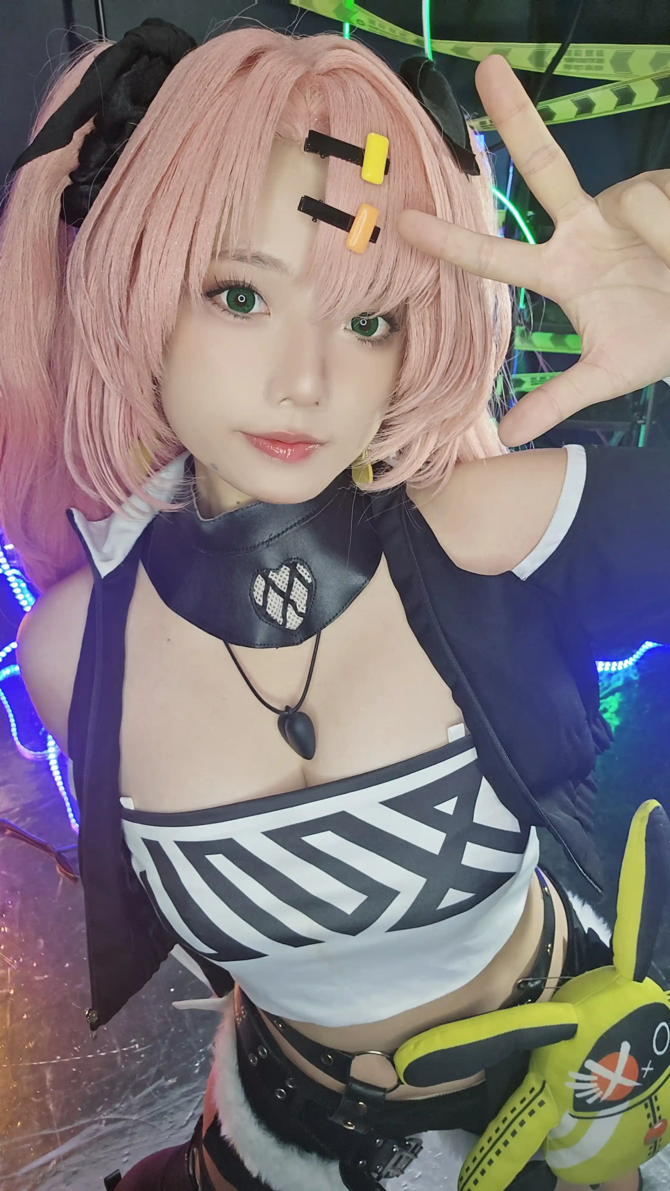 Messie Huang写真 cosplay Nicole Demara - Zenless Zone Zero (68).webp