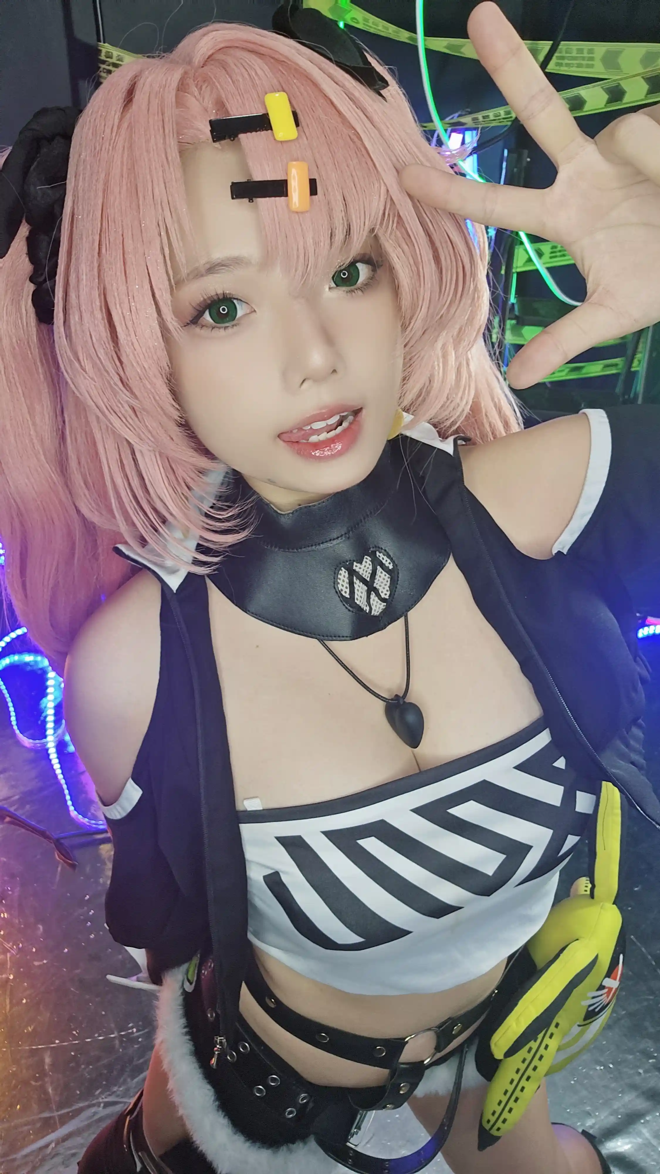 Messie Huang写真 cosplay Nicole Demara - Zenless Zone Zero (69).webp