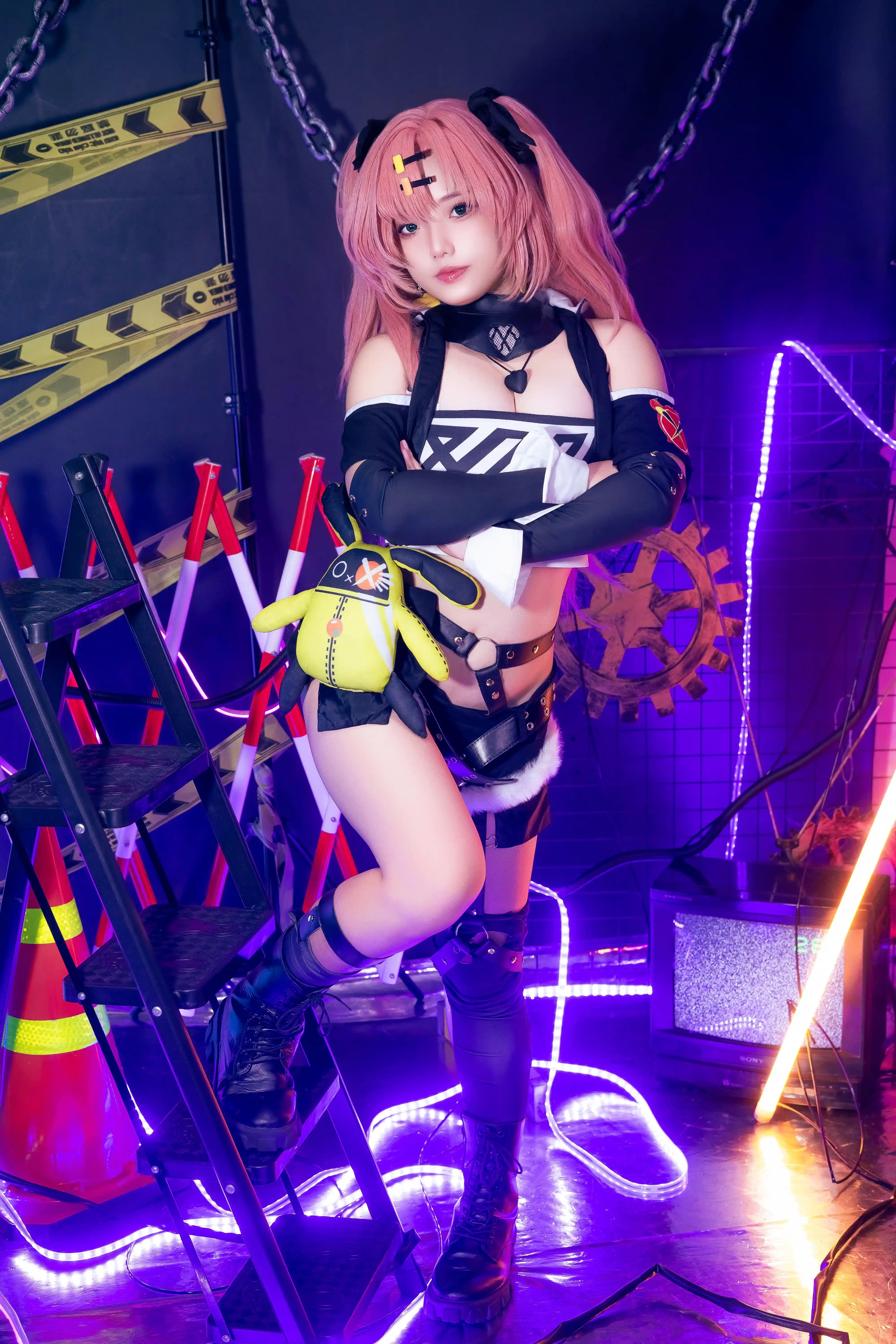 Messie Huang写真 cosplay Nicole Demara - Zenless Zone Zero (4).webp