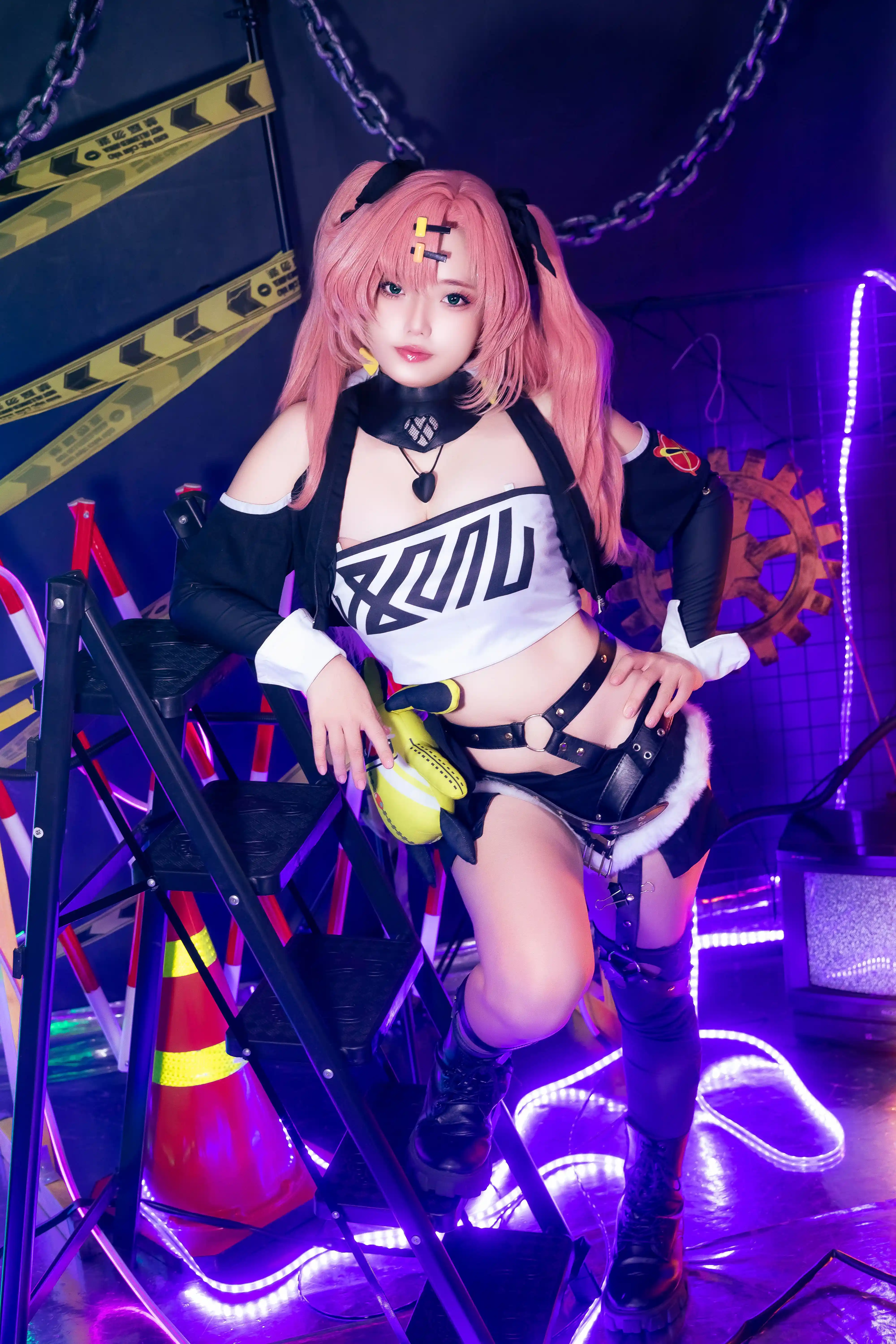 Messie Huang写真 cosplay Nicole Demara - Zenless Zone Zero (2).webp