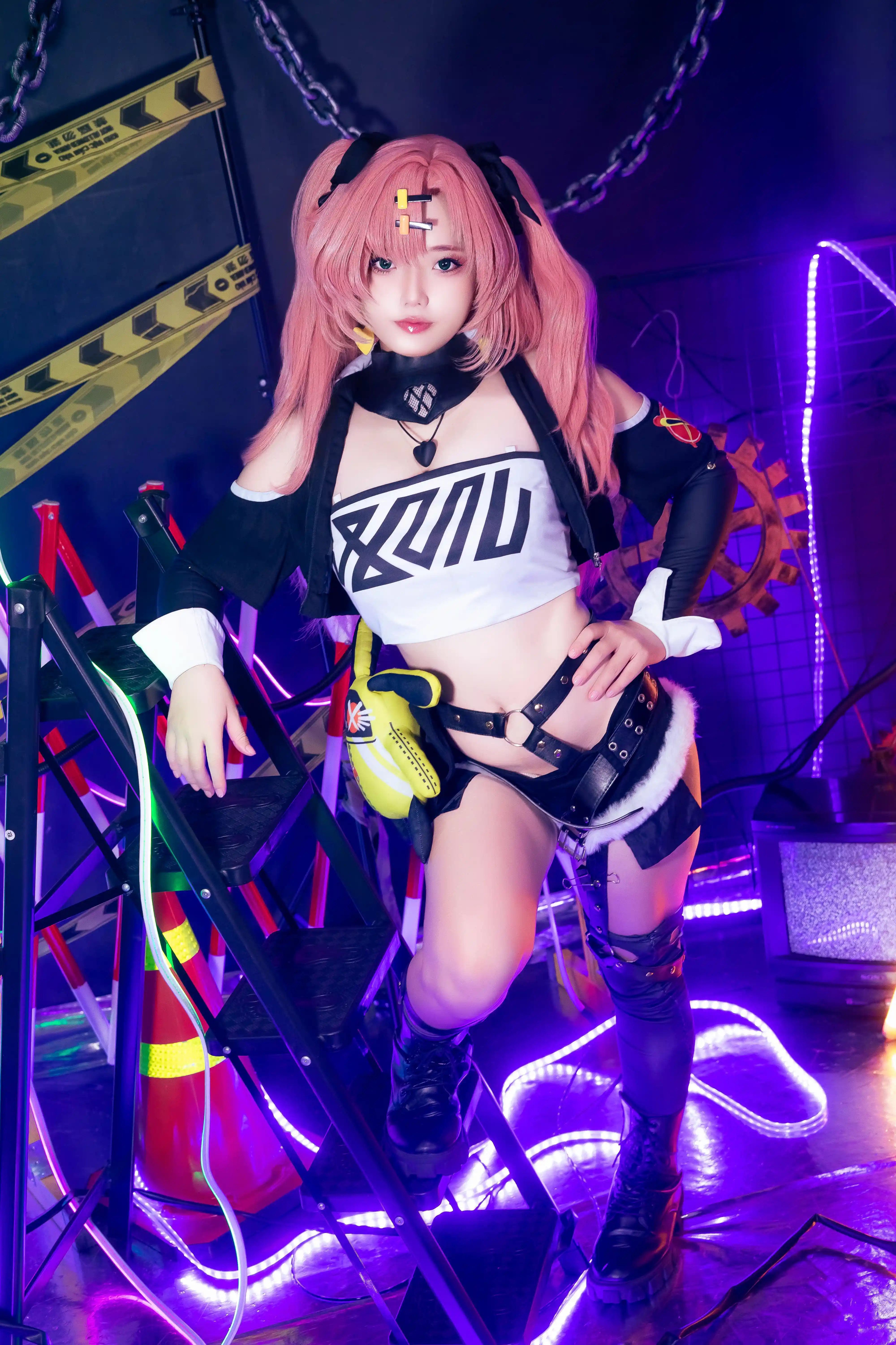 Messie Huang写真 cosplay Nicole Demara - Zenless Zone Zero (1).webp