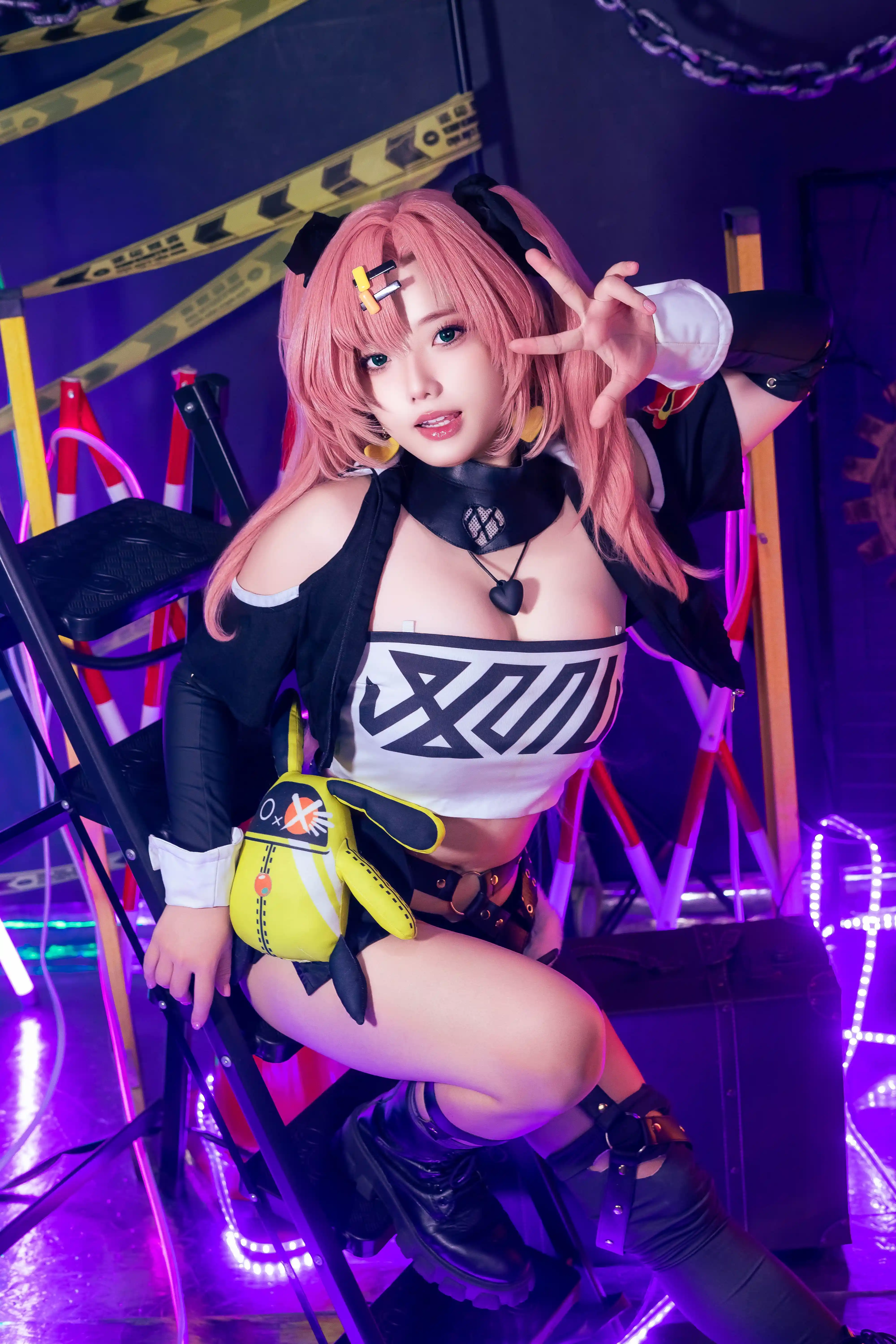 Messie Huang写真 cosplay Nicole Demara - Zenless Zone Zero (6).webp