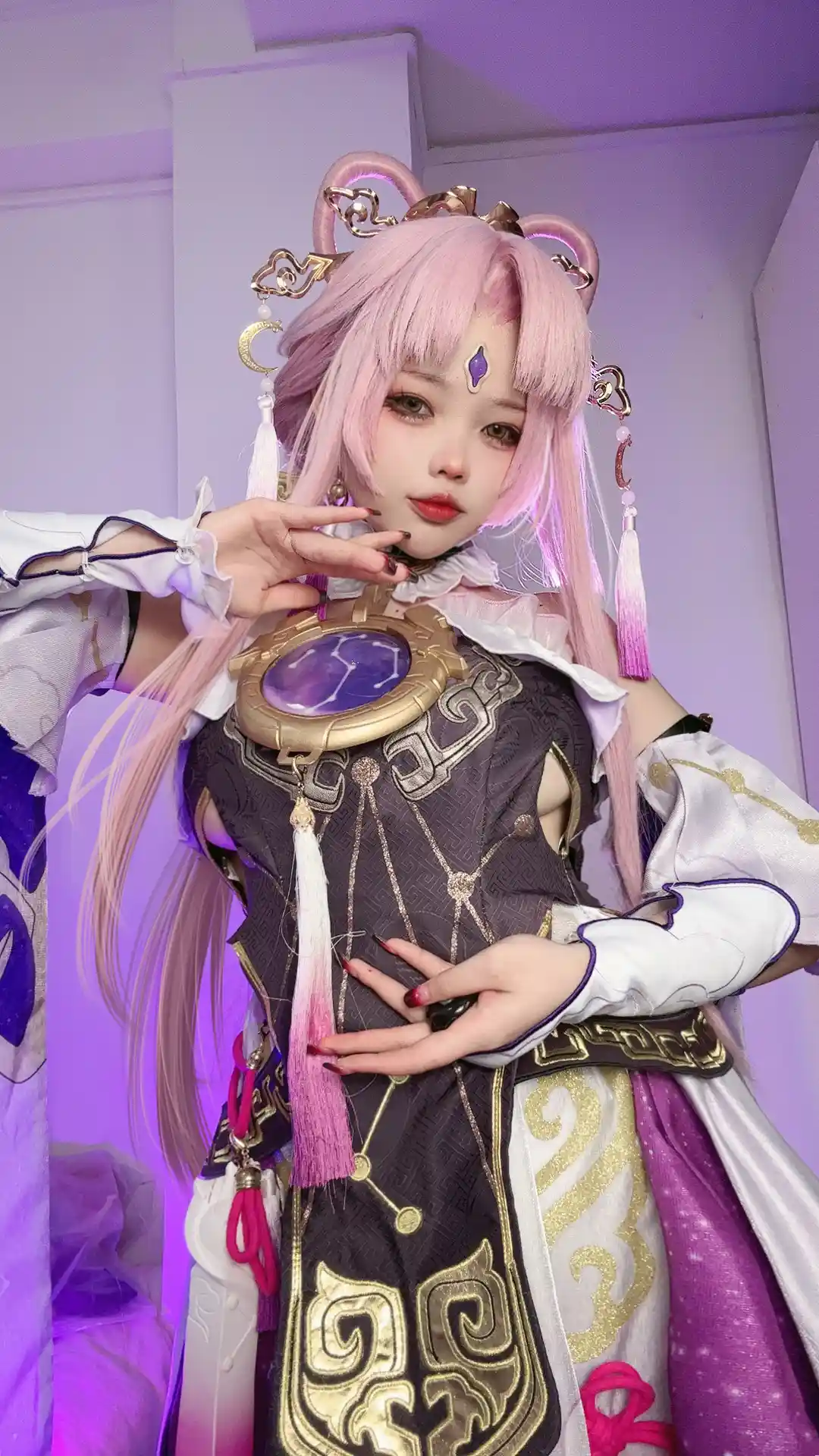 小瑶幺幺 (xiaoyaoyaoyao12) cosplay Fu Xuan - HonkaiStar Rail (3).webp